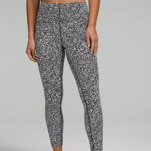 Lululemon 128usd size 10 InStill High-Rise Tight 25" Colour Warped Grain Alpine